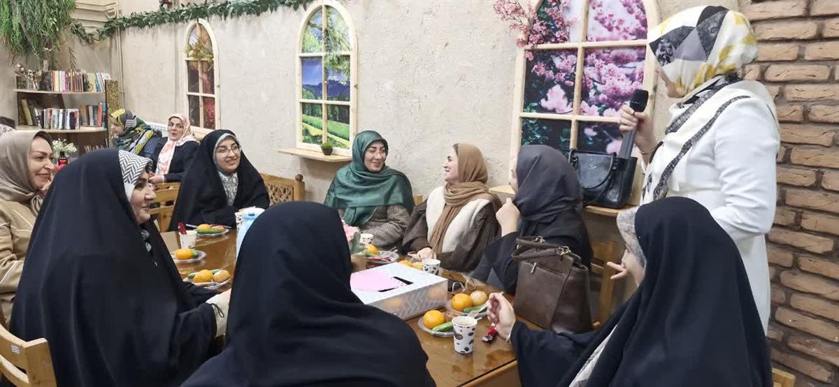 برگزاری محفل مادرانه به مناسبت ولادت حضرت زهرا و روز مادر